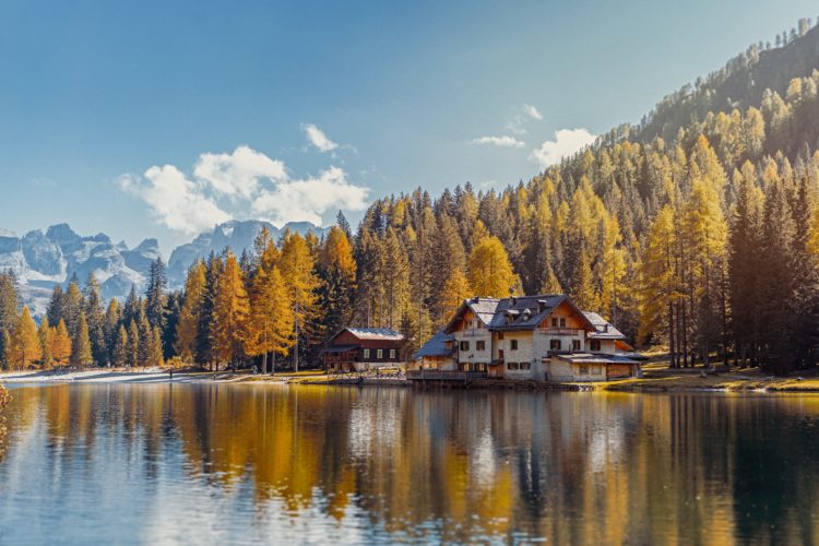 Rifugio Lago Nambino